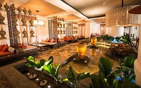 โรส การ์เดน โฮเต็ล